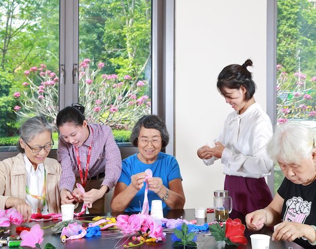 返校园 展才华